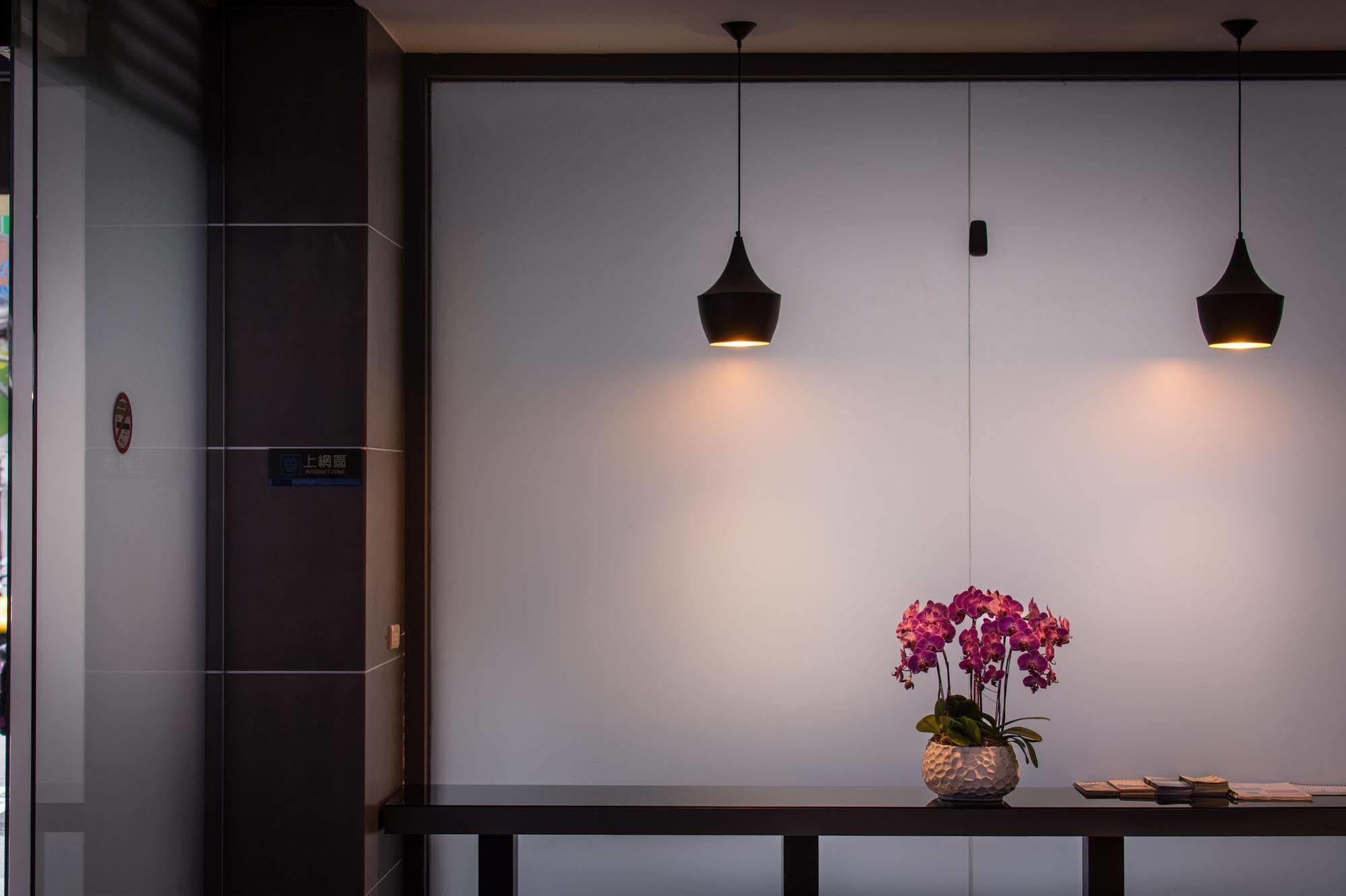 Walker Hotel - Zhengyi Taipei Exterior photo