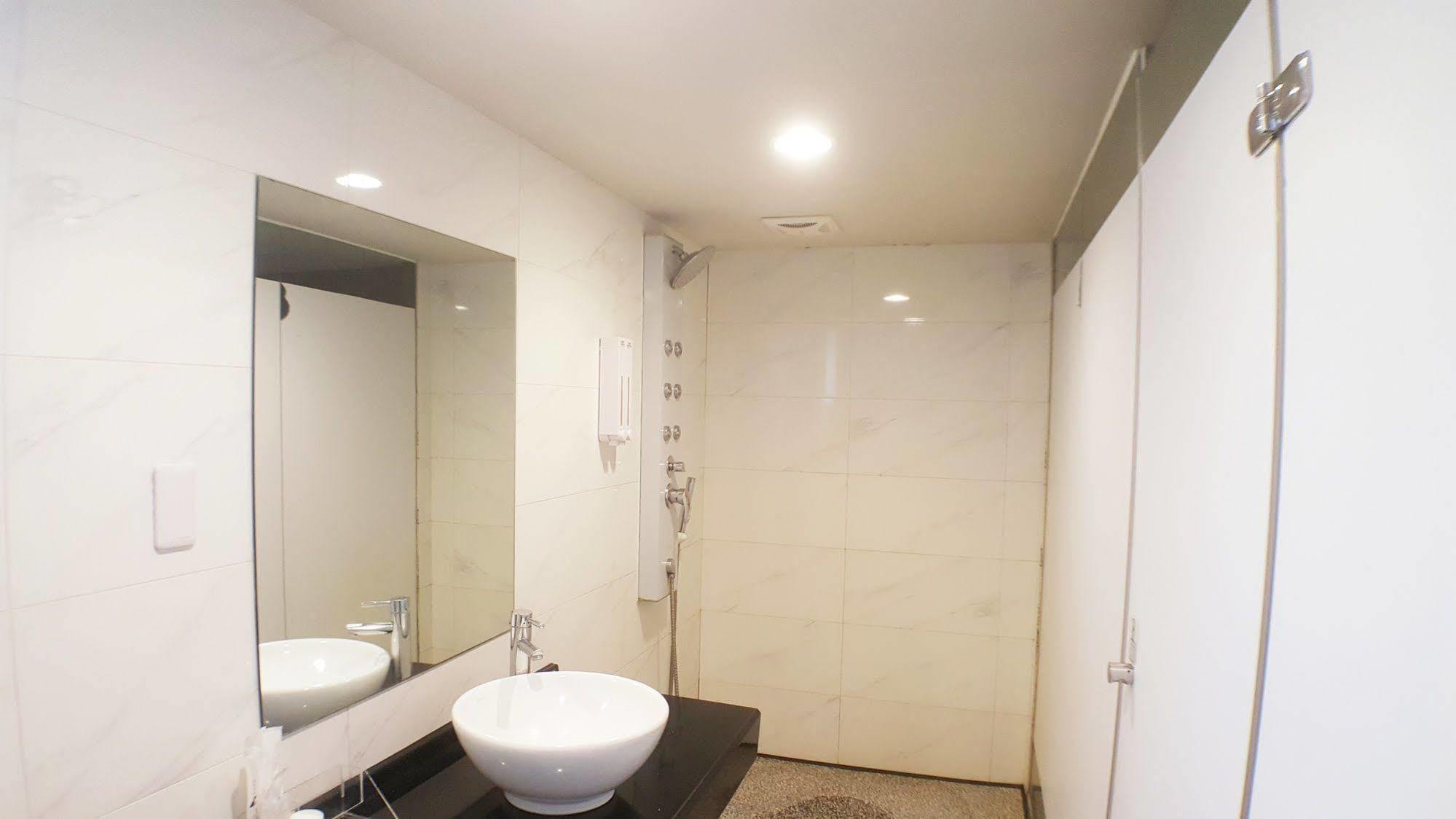 Walker Hotel - Zhengyi Taipei Exterior photo